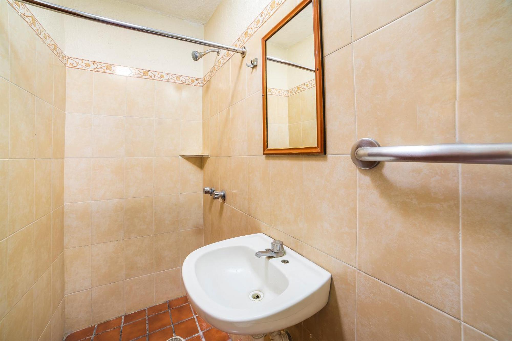 Capital O Hotel Casa Blanca Селая Экстерьер фото