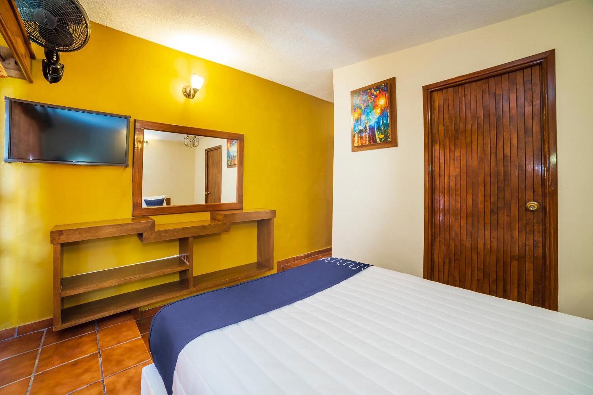 Capital O Hotel Casa Blanca Селая Экстерьер фото